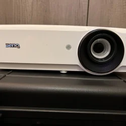 BenQ SH753+