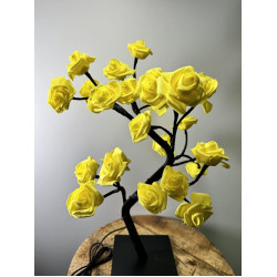 Rozenboom lamp - 24 LED - Gele blaadjes - Tafellamp - Decoratielamp - Liefdesontwerp