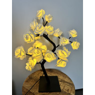 Rozenboom lamp - 24 LED - Witte blaadjes groot - Tafellamp - Decoratielamp - Liefdesontwerp Rozenboom lamp - 24 LED - Witte blaadjes groot - Tafellamp - Decoratielamp - Liefdesontwerp